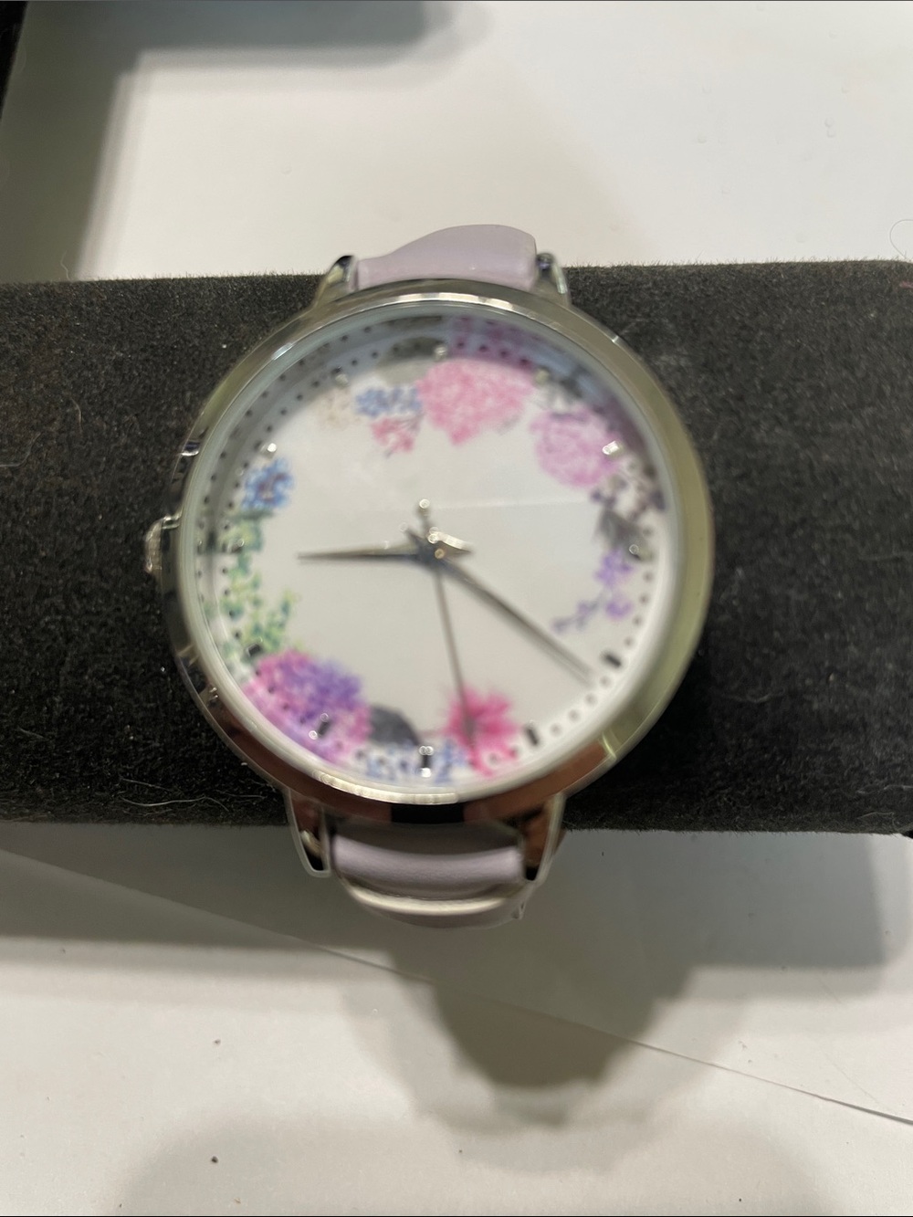 Floral Dial Lavender Strap Women's Watch.  Needs Battery.